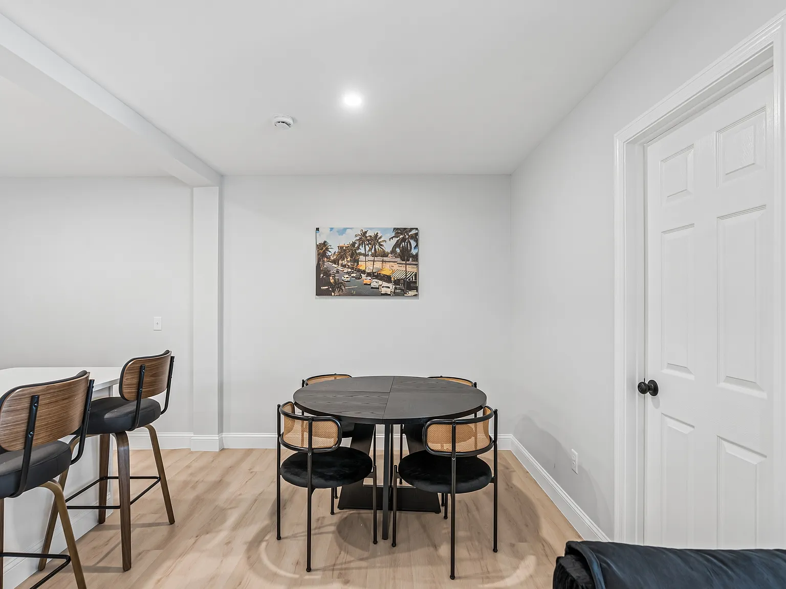 2 bed, $2,000 — Photo 3