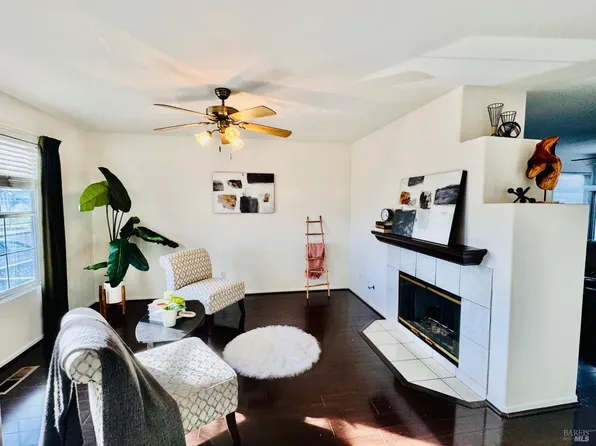 560 Horizon Way, Santa Rosa, CA 95407