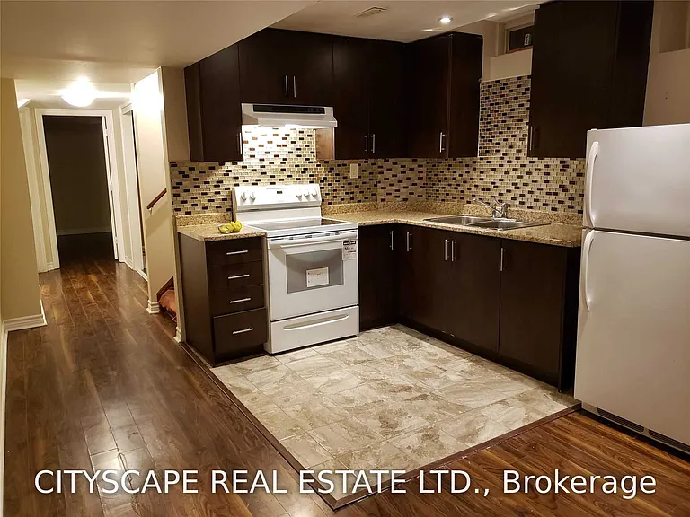 5483 Bellaggio Cres — Photo 7