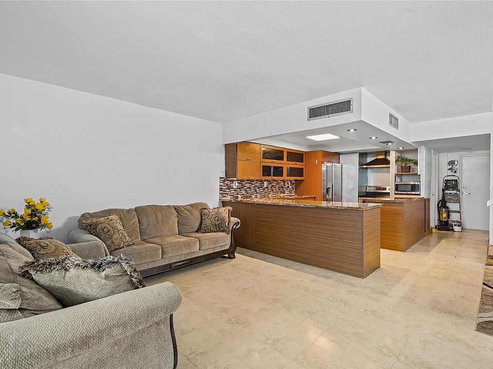 1st image of 20341 NE 30th Avenue #124