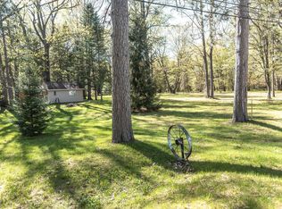 2007 N Markey Rd, Houghton Lake, MI 48629