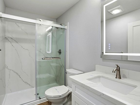 5th image of 768 N Rengstorff Ave #12A