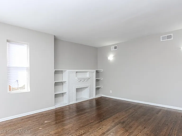 8048 S Paulina St — Photo 4