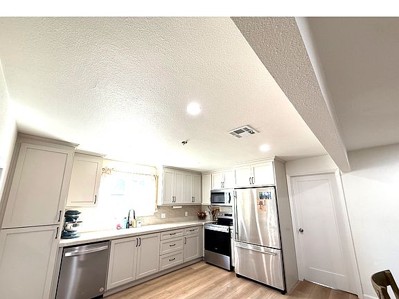3rd image of 2801 Curtion Ave