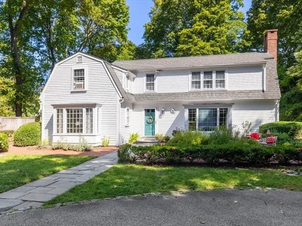 102 Central St, Hingham, MA 02043