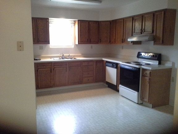 4th image of 119 Valley View Dr #1