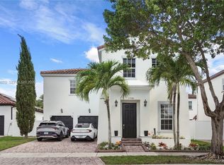 17081 SW 94th Way, Miami, FL 33196