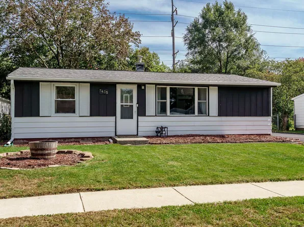 7435 Mildred Rd, Machesney Park, IL 61115