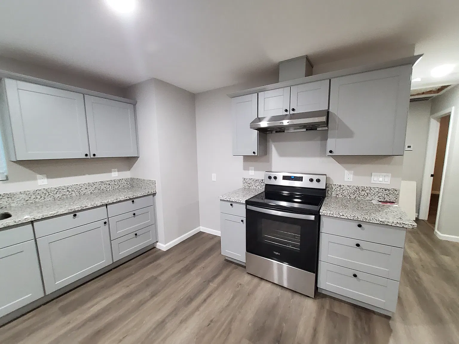 2 bed, 850 sqft, $1,900 — Photo 3