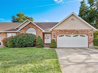 2200 Madero Dr, Shiloh, IL 62221