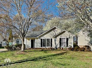 11721 Long Forest Dr, Charlotte, NC 28269
