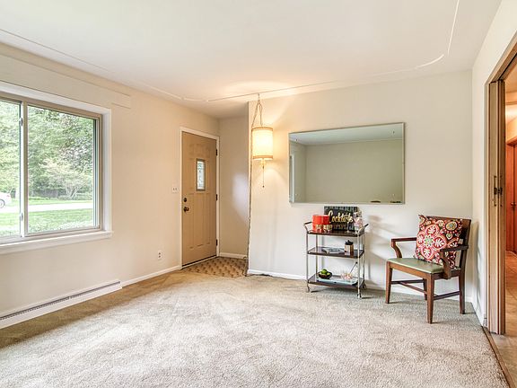 5th image of 3235 Behler Dr SE