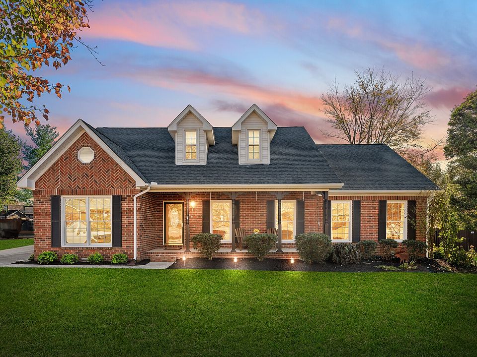 1st image of 715 Majesty Dr