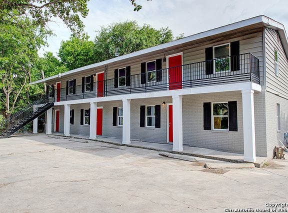 2nd image of 218 Natalen Ave APT 1