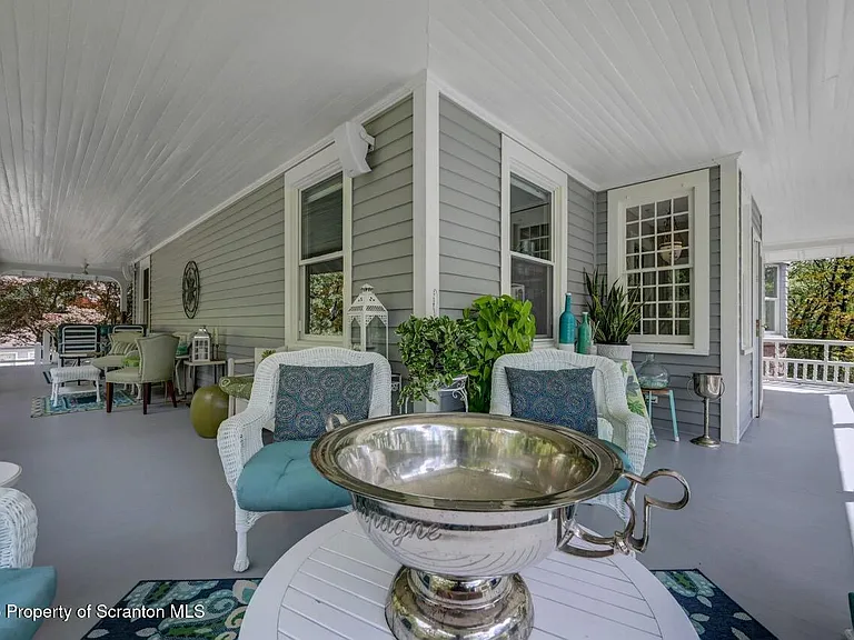 3360 Forest Rd — Photo 10