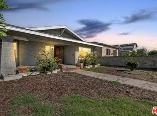945 W 54th St, Los Angeles, CA 90037