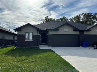 64 Churchill Park Rd, Chatham Kent, ON N7M 0R8