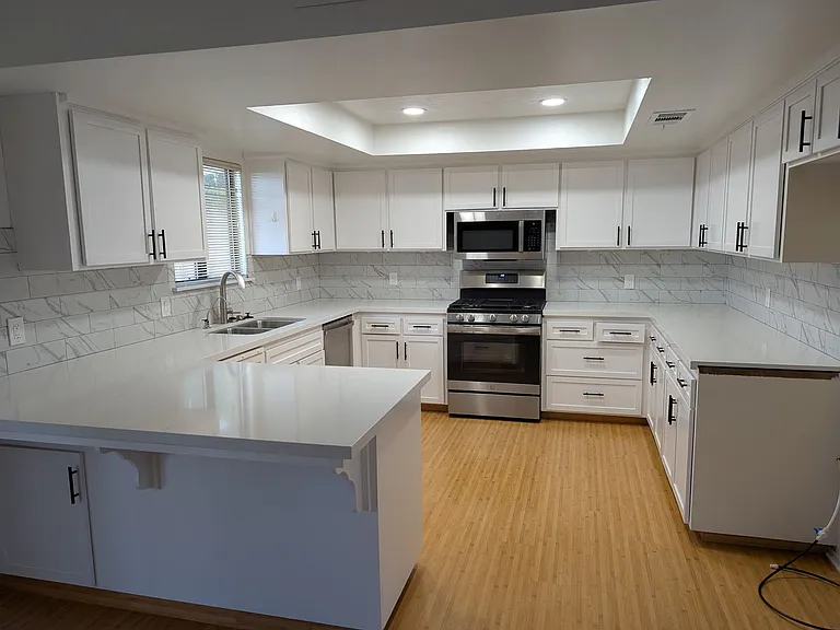 1757 Douglas Ave — Photo 2