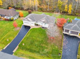 6703 Pebble Trail Way, Ottawa, ON K4P 0B7
