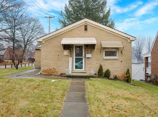522 Pershing St, Ellwood City, PA 16117