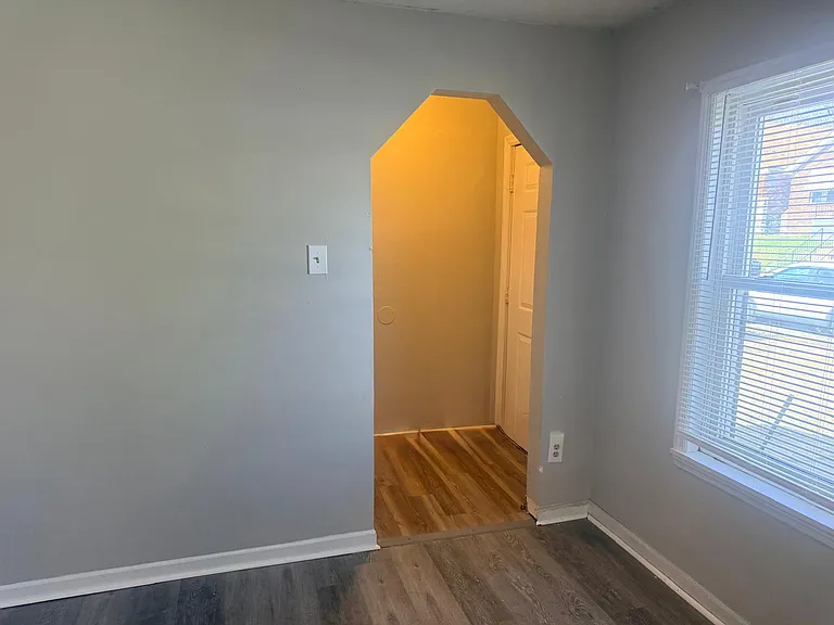 6148 Laura Ave — Photo 16