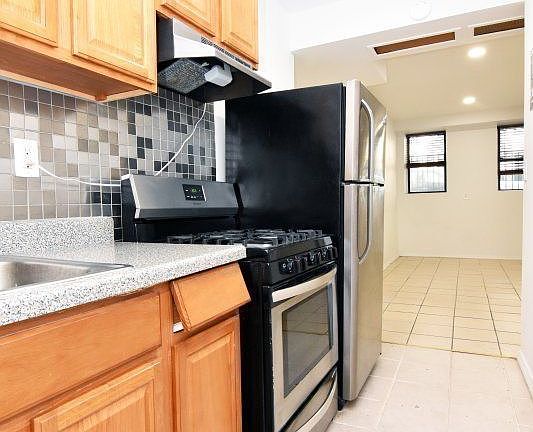 2nd image of 150 W 140th St APT 1E