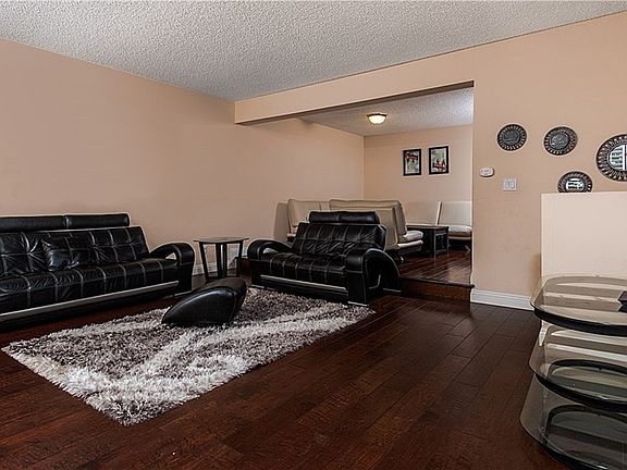 4th image of 7904 N Topanga Canyon Blvd #2