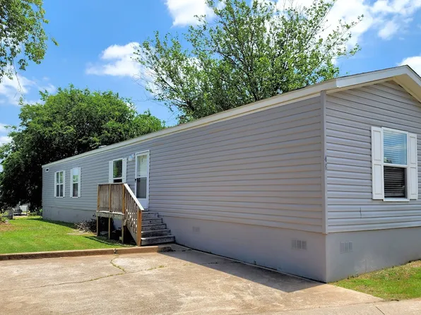 2601 Robinson Dr Trailer 48, Waco, TX 76706