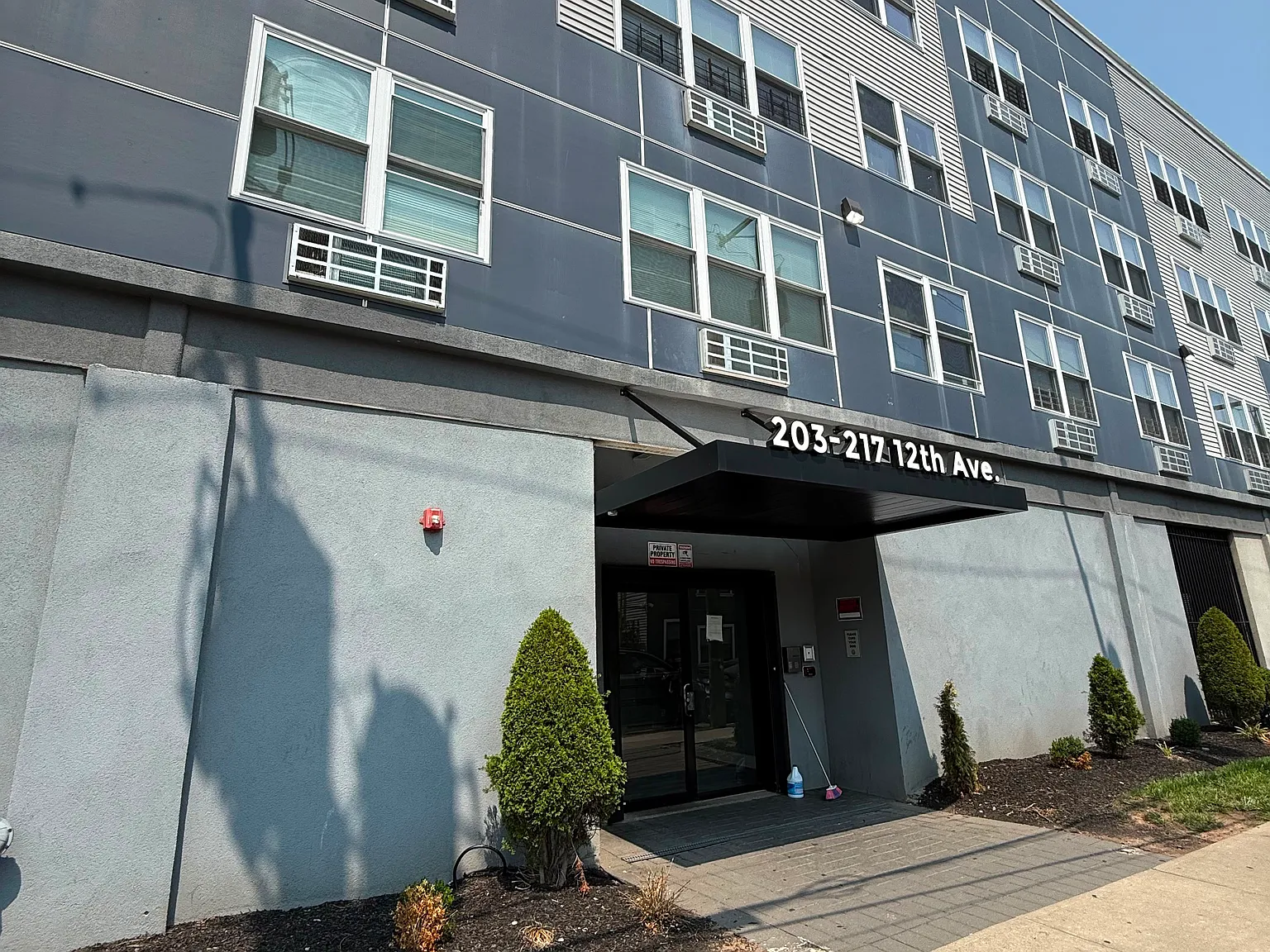 1 bed, $1,718 — Photo 1