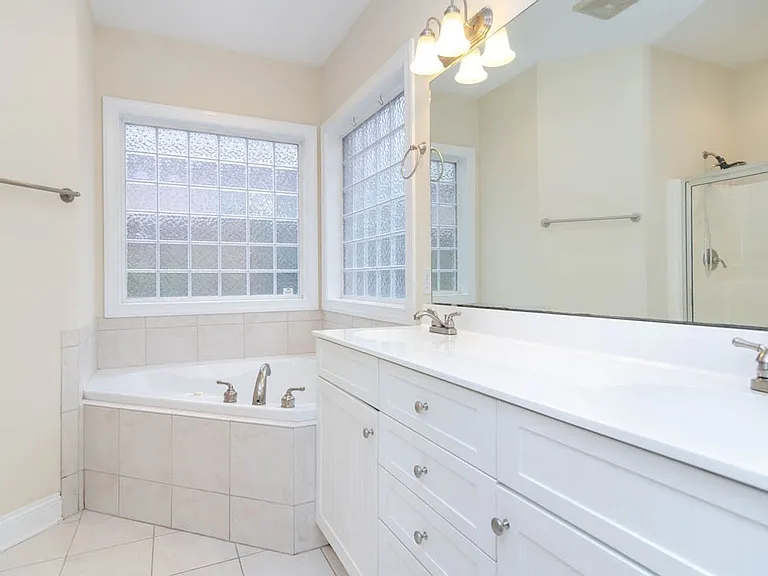 5040 Whitner Dr — Photo 14