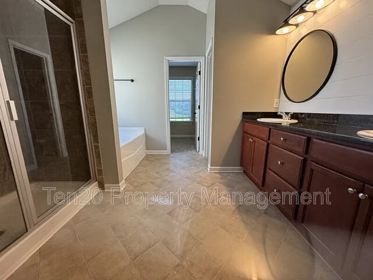 9708 Yellow Pine Rd — Photo 14