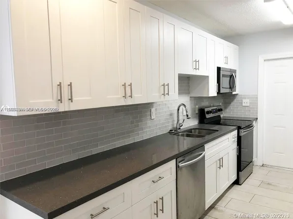 1235 NE 3rd Ave #1, Fort Lauderdale, FL 33304
