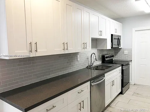1235 NE 3rd Ave #1 Photo 1