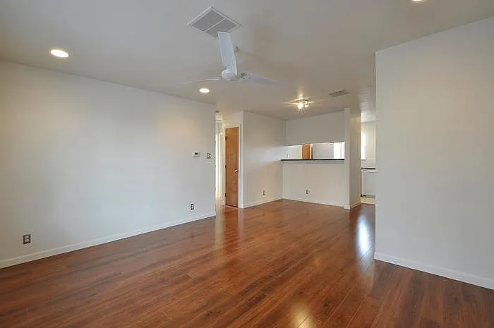 1909 Leona St #202 — Photo 13