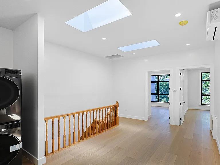 153 Weirfield St #B — Photo 22