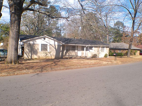 2nd image of 2606 Lynwood Dr
