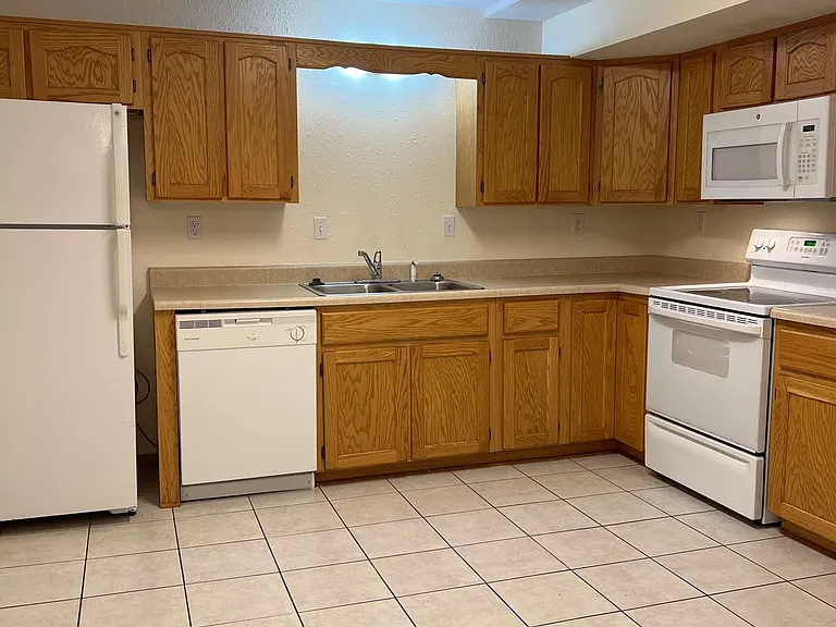 410 Ming St #B — Photo 4