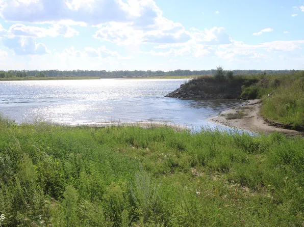 On 22nd South Ave, Washburn, ND 58577