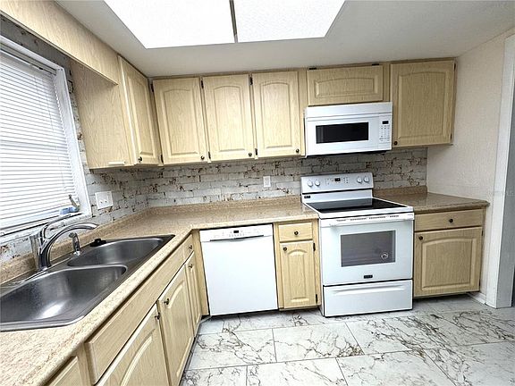 4th image of 610 Indian Rocks Rd N APT 103