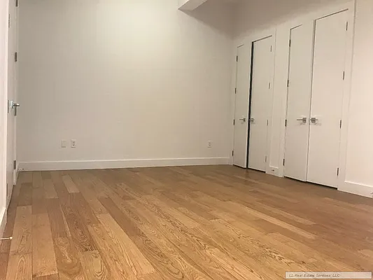 Rented by LL Real Estate Services | media 20