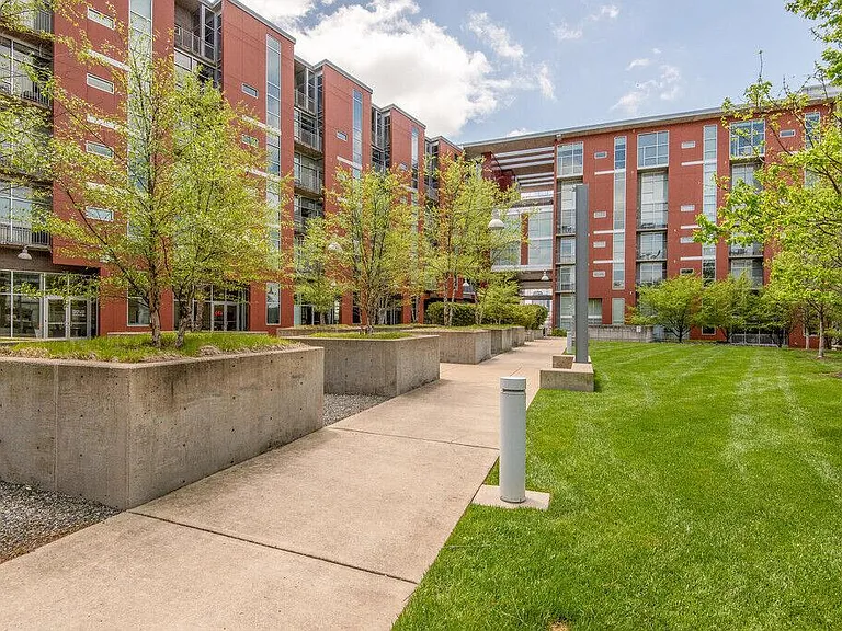 2115 Yeaman Pl #302 — Photo 29