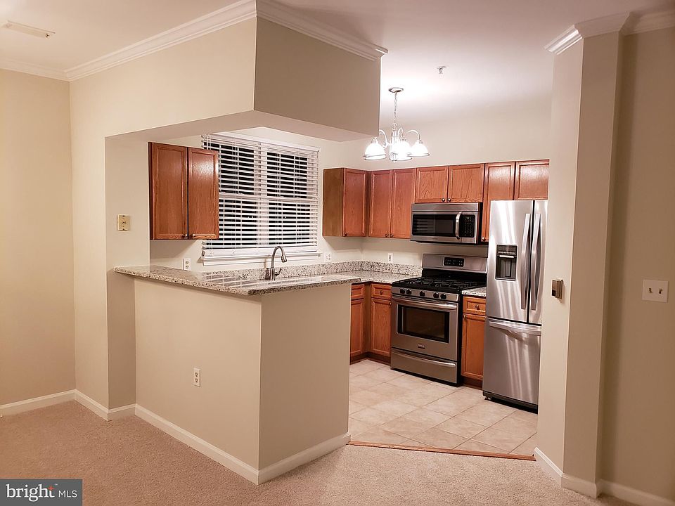 1st image of 2108 Highcourt Ln APT 304