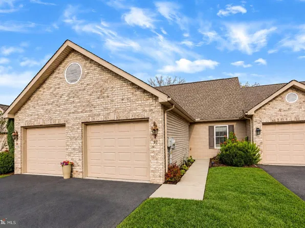 97 Keswick Dr, Mechanicsburg, PA 17050