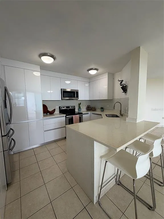3 bed, 2.5 bath, 1400 sqft, $2,600 — Photo 3