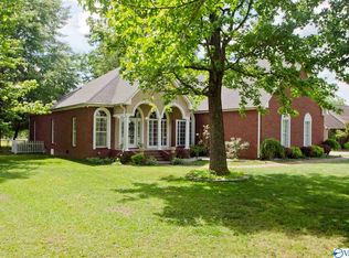 1717 Byrd Rd, Hartselle, AL 35640