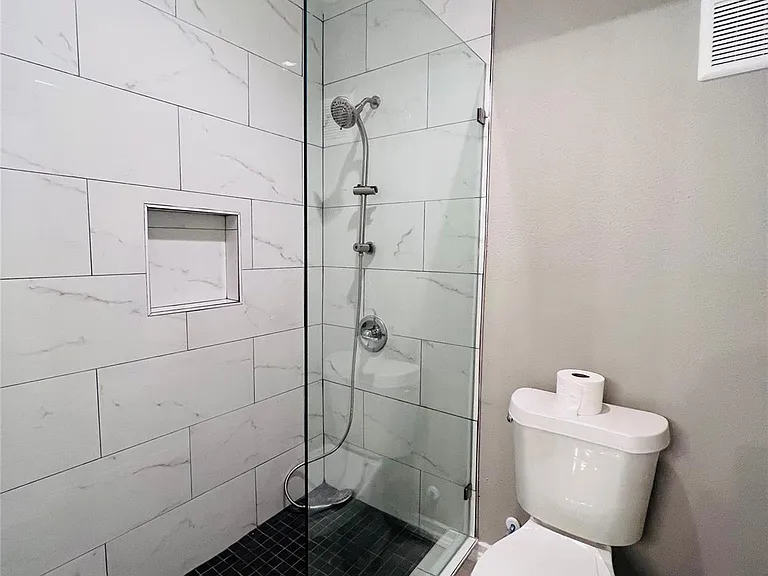 2121 El Paseo St #2204 — Photo 8