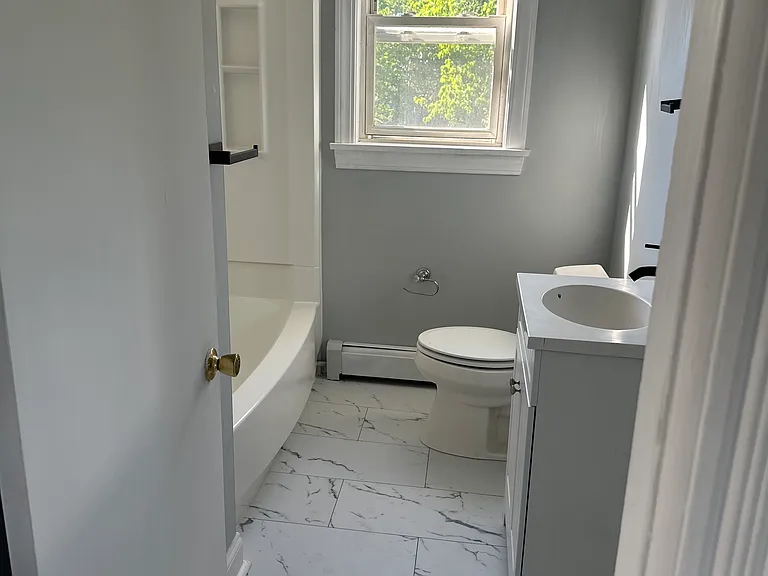 23 Rosner Ave #2 — Photo 4