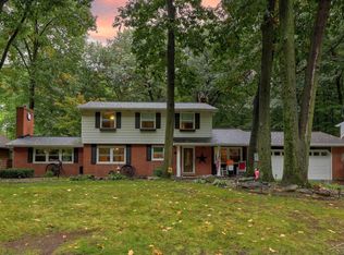 800 Rambling Dr, Saginaw, MI 48609