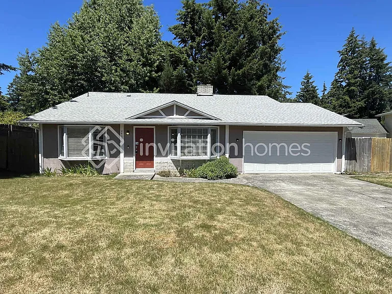 2409 Birch Ave — Photo 1
