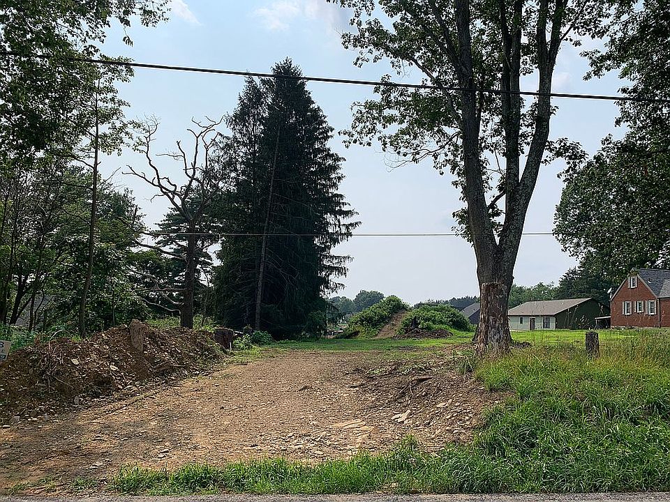 Street level driveway access